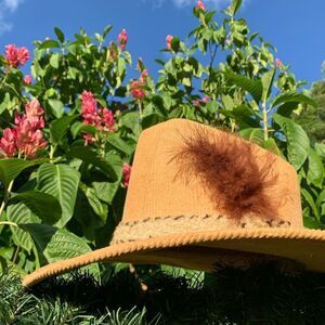 this big top is essential for the perfect accessory to any western get up~